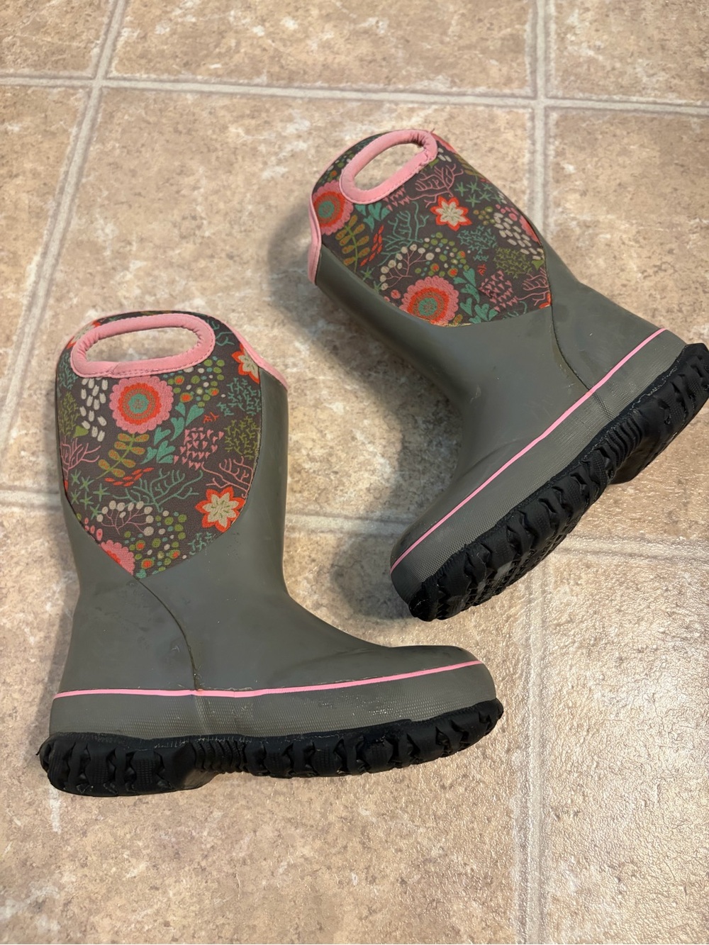 BOGS Kids’ Neo-Classic Shushie Reef Real Flower Waterproof Boot Winter Sz 11
